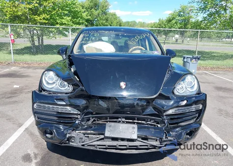 2012 Porsche Cayenne из США, поврежденный, VIN WP1AA2A28CLA04618